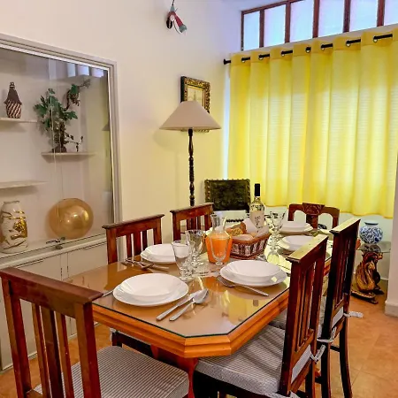Patio Privado Com Churrasqueira By Ferias Em Figueira 别墅