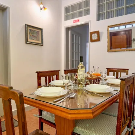 Pátio Privado Com Churrasqueira By Em Figueira Figueira da Foz