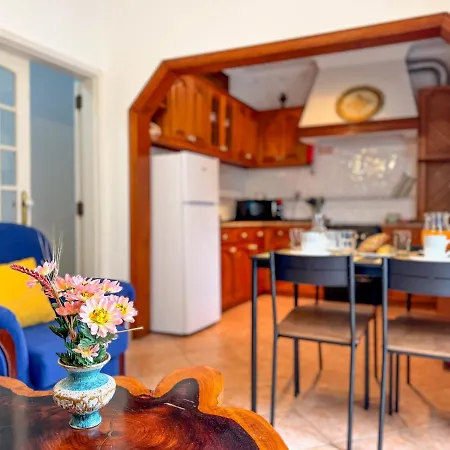 Villa Pátio Privado Com Churrasqueira By Em Figueira