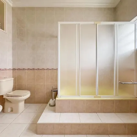 Villa Pátio Privado Com Churrasqueira By Em Figueira