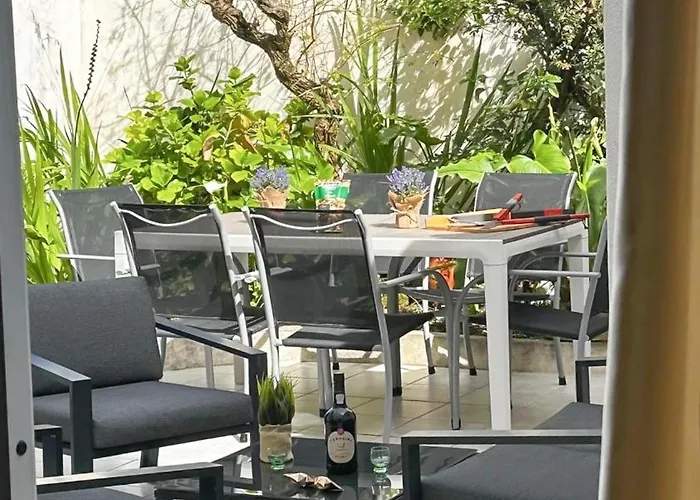 Patio Privado Com Churrasqueira By Ferias Em Figueira *